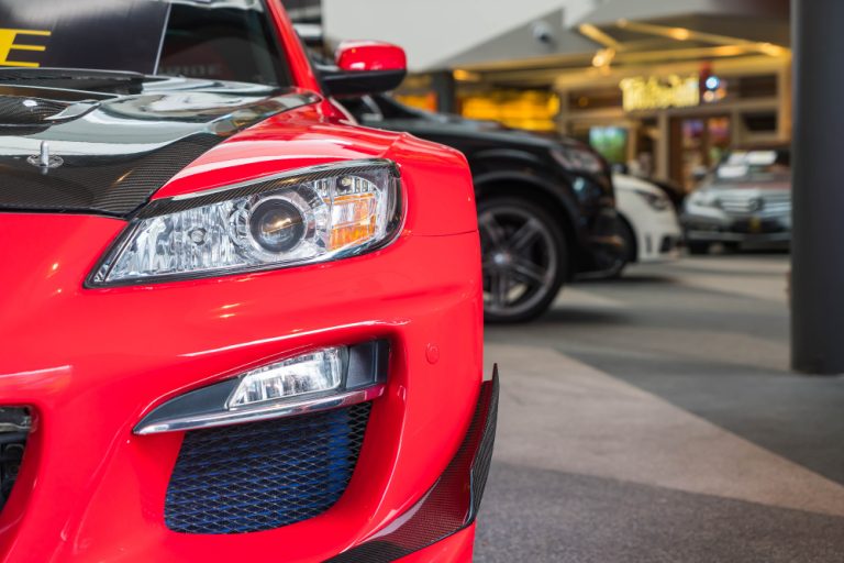 karakteristik mobil sport