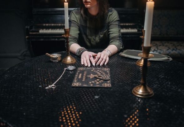 aktivitas paranormal