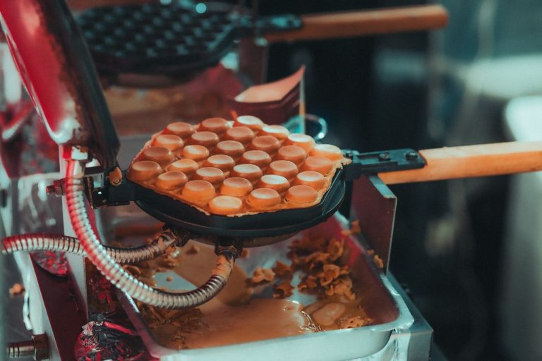 Alat pembuat waffle