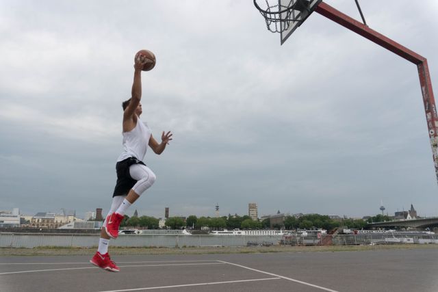 tips lay up basket